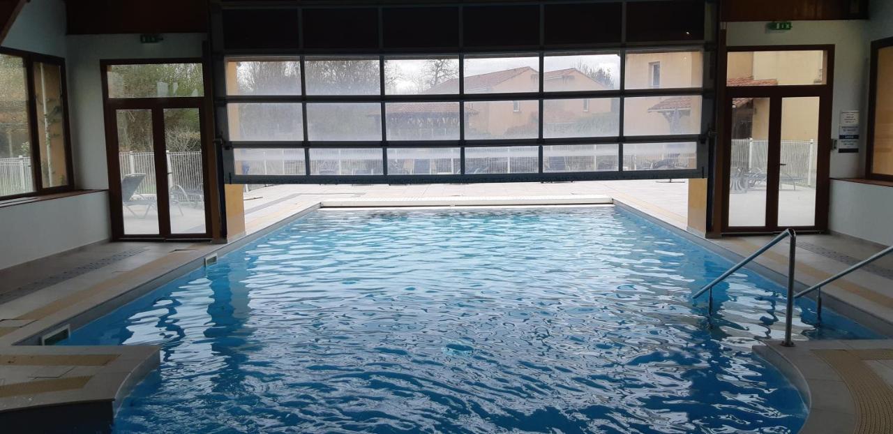 Charmant Logement Avec Piscine Bergerac Exterior photo
